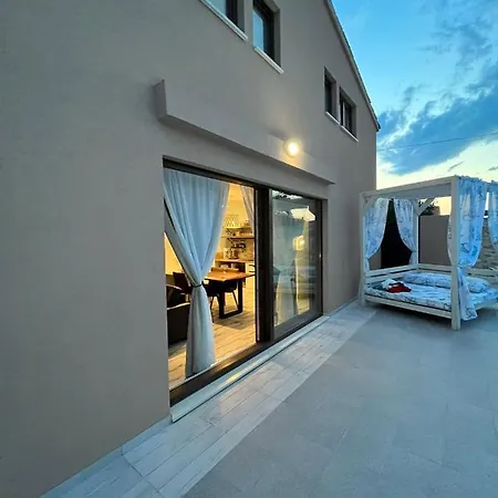 Antona Villa *
