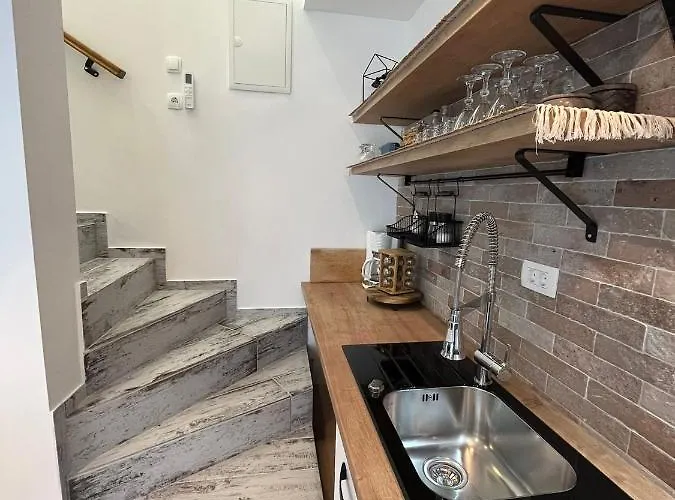 Antona فيلة Prkos